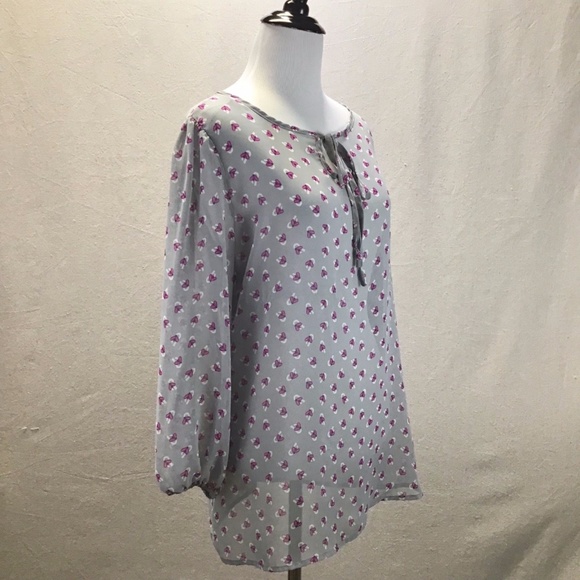 🦋Pleione Nordstrom Floral Keyhole Tie Blouse - Picture 3 of 8